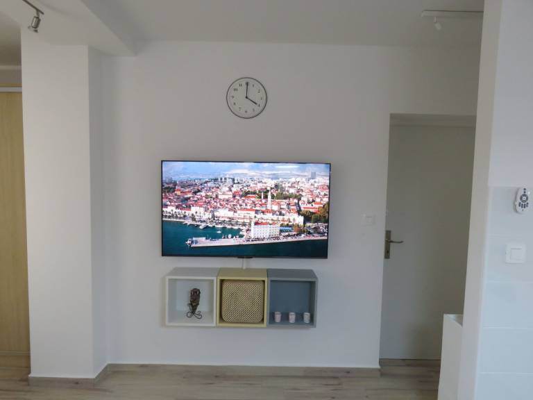 Fully equipped wonderful apartment with patio | Close to Diocletian's Palace | Perfect for remote work | Pet-friendly — photo 4