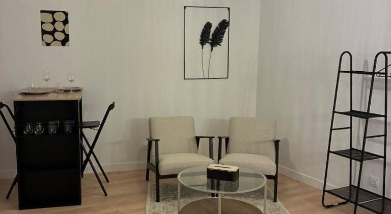 Rental apartment with 1 room for 2 persons in Angers