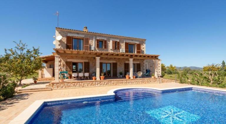 Fully equipped villa with patio, grill & private pool | Suitable for remote work | Pets are welcome in Manacor