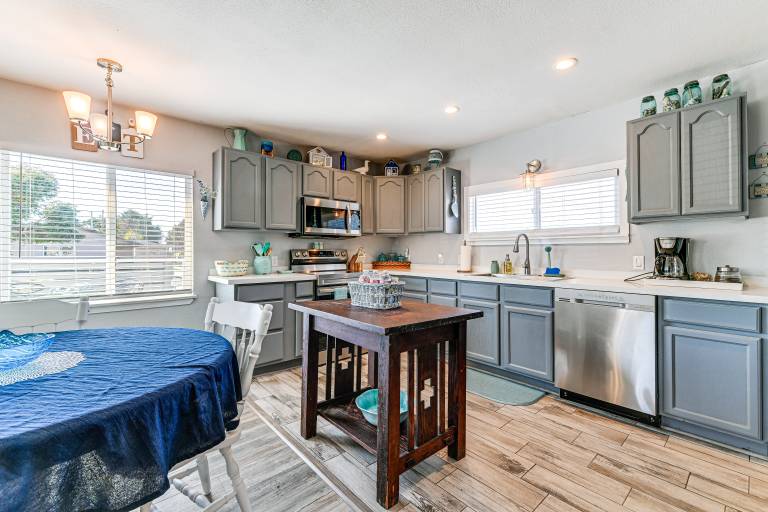 Updated Home 2 Mi to Beach in Crescent City! — photo 2