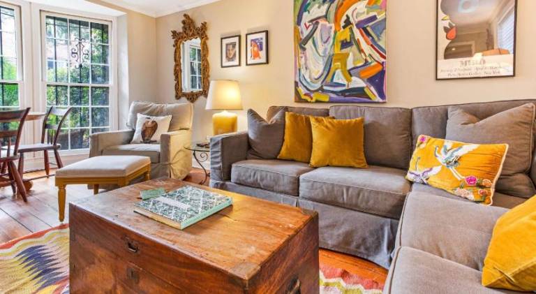 Pleasant vacation home | Dogs allowed in Savannah, GA