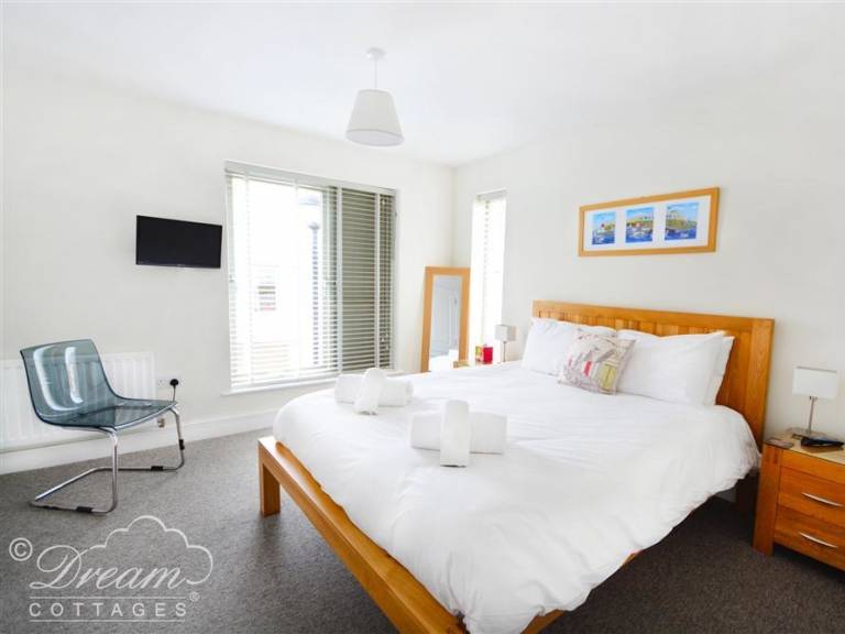 Family-friendly nice cottage with yard | Beach view | Close to the beach | Pets are welcome — photo 5