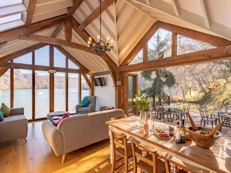 Cottage with garden | Water view — photo 3