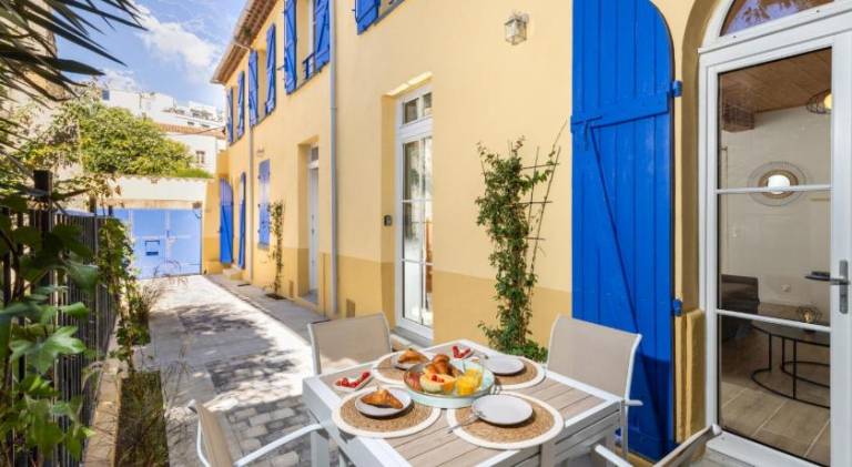 House with 2 rooms for 6 persons in Carcassonne
