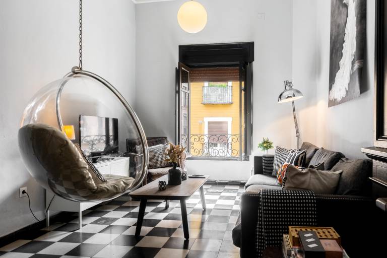 Holiday apartment with fast internet | Next to Seville Cathedral | City view | Perfect for remote work in Seville