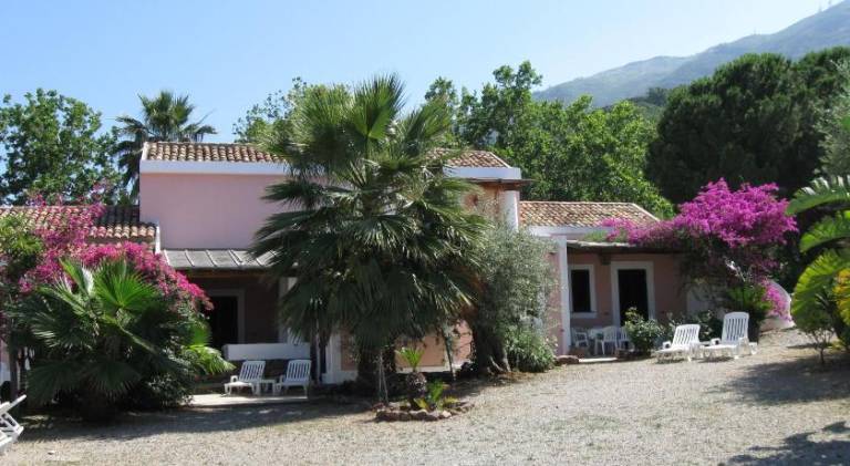 Villa | Close to the beach | Good for workation | Pet-friendly — photo 5