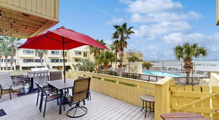 Charming vacation home with pool | Next to the beach | Pets are welcome — photo 4