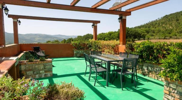 Vacation home with barbeque, terrace & pool — photo 4