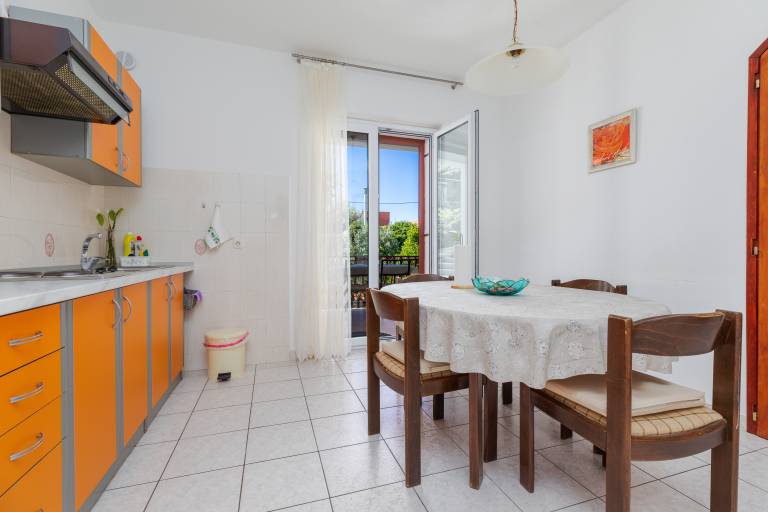 Apartment with garden, terrace & barbeque | Sea view | Close to the beach | Pets allowed — photo 4