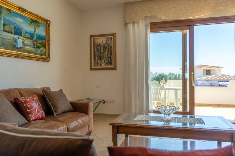 Family-friendly rental apartment with patio & garden | City view | Dogs allowed — photo 2