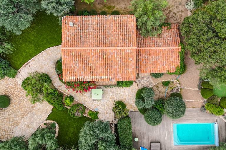 Family-oriented wonderful villa with yard, BBQ & private pool | Mountain view | Pets are welcome — photo 2