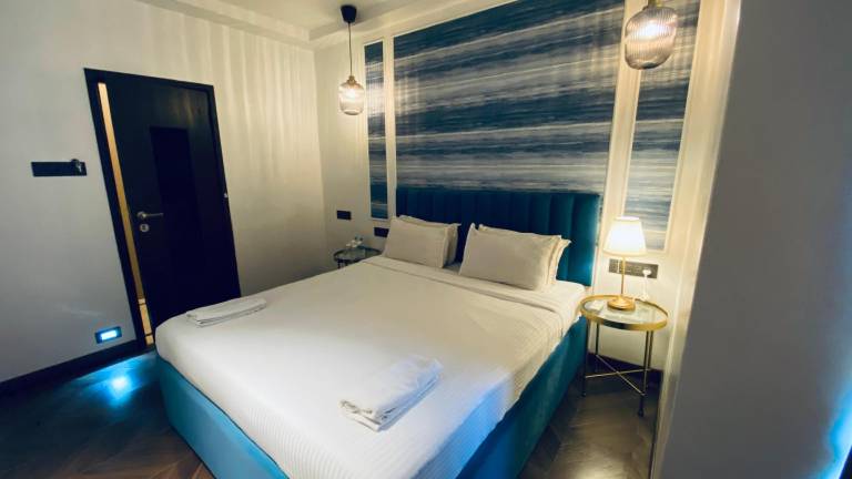 Palm Breeze Hotel Colaba