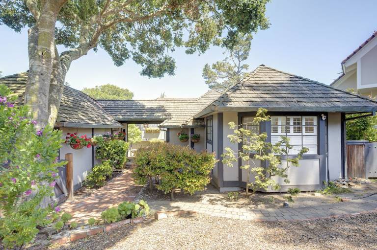 Vacation home with terrace & garden in Carmel, CA
