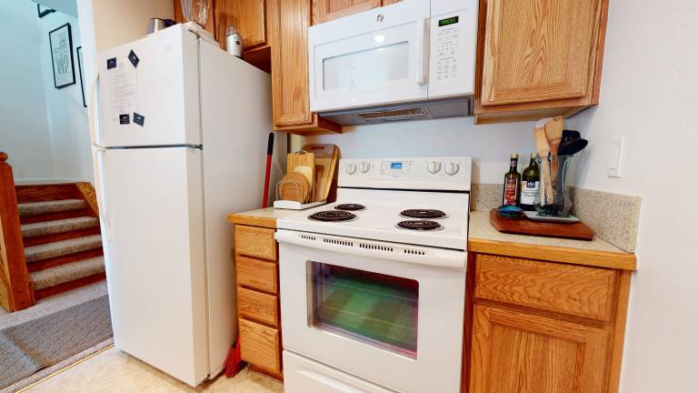 Condo with sauna, grill & heated pool — photo 2