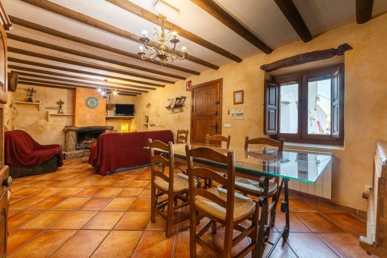 Family-oriented vacation home with terrace, hot tub & fast internet | Garden view | Pets are welcome — photo 4