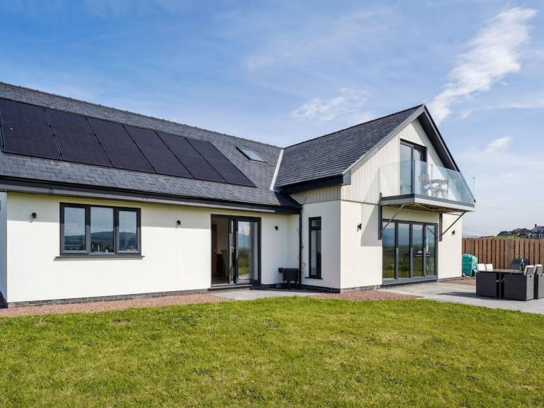 House  Borth