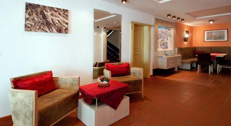 Serviced apartment with terrace, garden & sauna — photo 4
