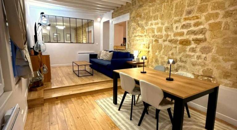 DUPLEX SUBLIME ET LUMINEUX au CENTRE VILLE 10 minutes de Paris Parking privee souterrain in Suresnes