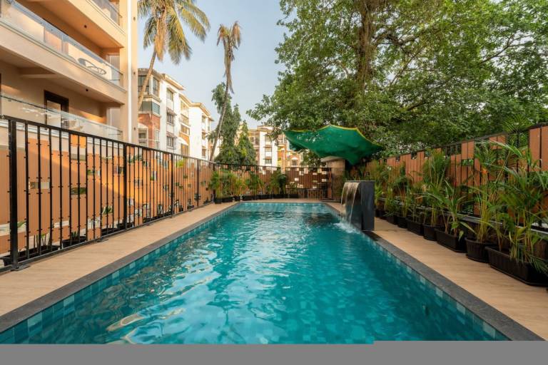 Chic 1BHK in Candolim Pool & Gym Near Beach