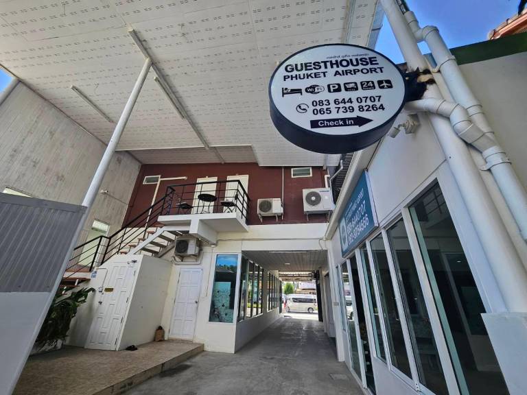 Guesthouse Phuket Airport in Sa Khu