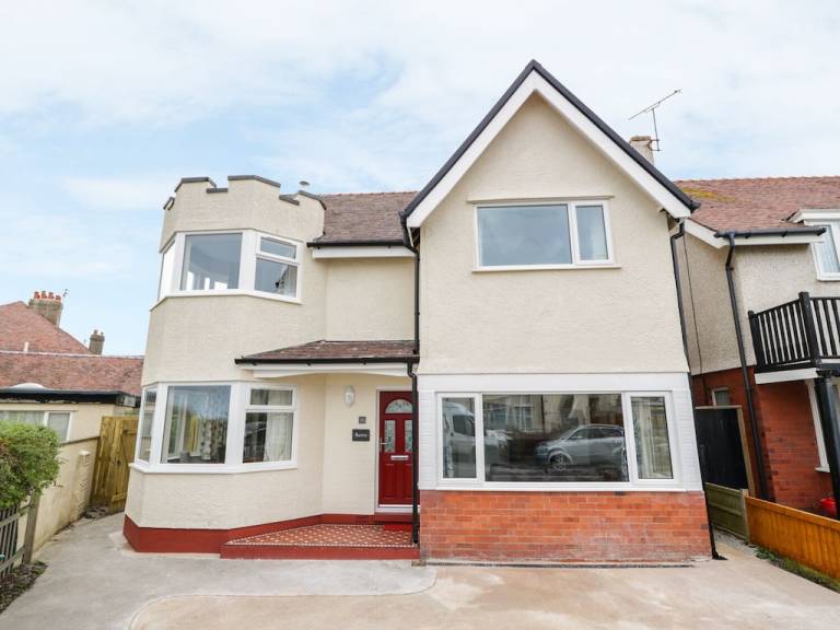 Cottage  Rhos-on-Sea