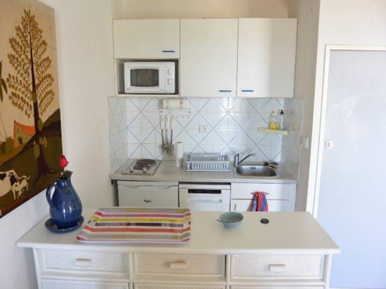 Holiday apartment with pool — photo 3