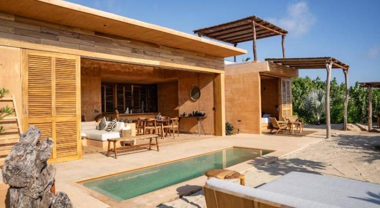 Villa with pool, patio & yard in Oaxaca