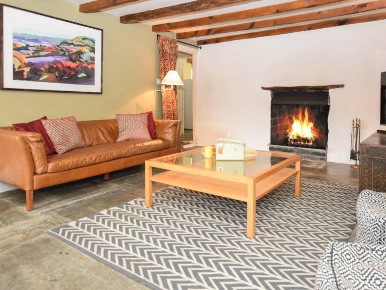 Cottage with garden & BBQ | Water view | Pet-friendly — photo 2