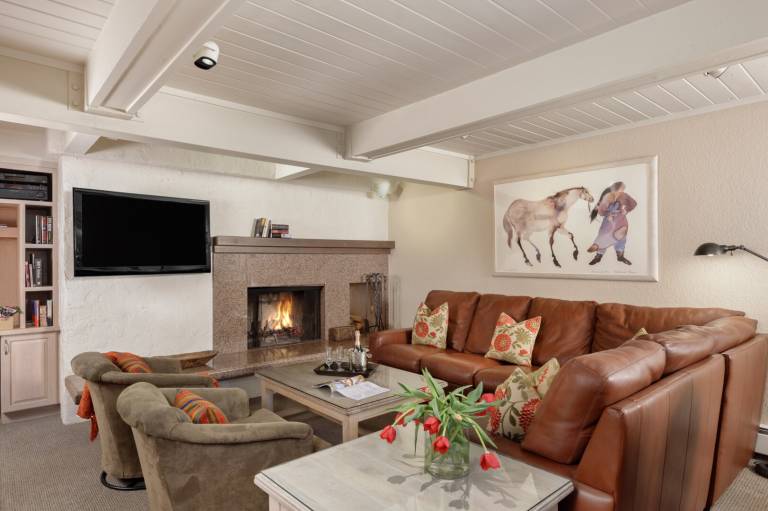 Condo with patio & private pool — photo 2
