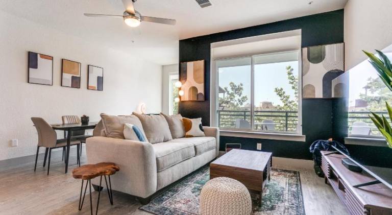 Stylish Condo facing Riverwalk with Free Parking Pet Friendly Centrally Located on the Riverwalk in San Antonio, TX