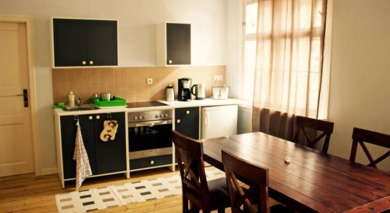 Apartment with barbecue, terrace & garden — photo 4