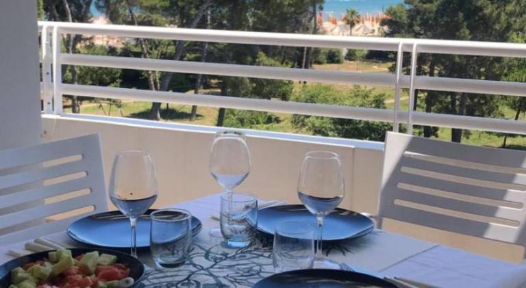 Holiday apartment with 2 rooms for 6 persons in Pescara