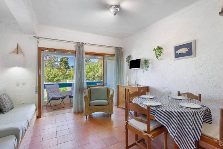 Holiday apartment with fast internet & yard | Next to the beach | Dogs allowed in Albufeira
