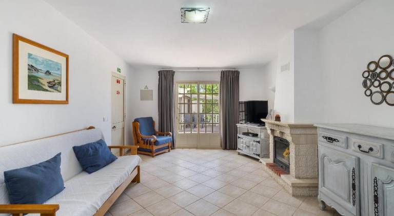 Pleasant vacation home with terrace, garden & private pool | Pets are welcome — photo 2