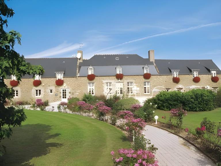 Hotel Spa La Malouiniere Des Longchamps - Saint-Malo in Saint-Jouan-des-Guerets