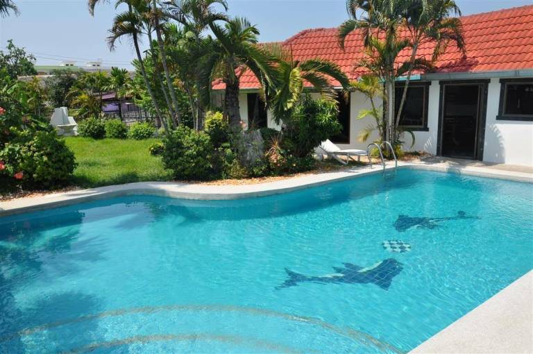 Villa with pool, barbecue & yard | Suitable for remote work | Pets are welcome in Pattaya