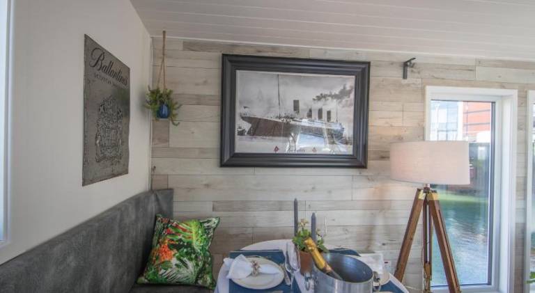 Lovely boat with terrace | Next to Titanic Quarter | Pets are welcome — photo 5