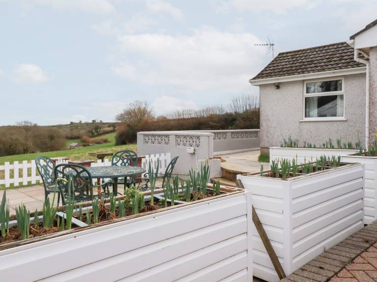 Cottage with garden in St. Austell