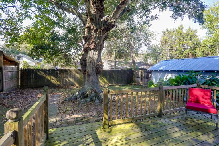4 Mi to Dtwn: Baton Rouge Bungalow w/ Private Yard — photo 3