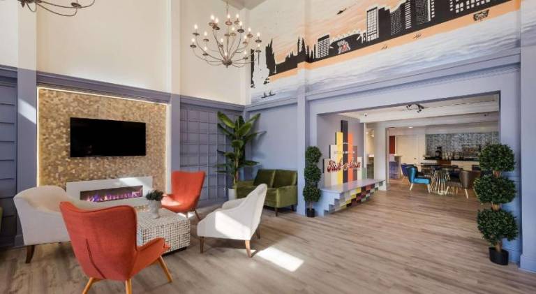 Centerstone Inn & Suites — photo 3