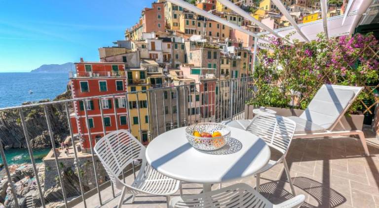 Luxury Seaview Rooftop by The First in Riomaggiore