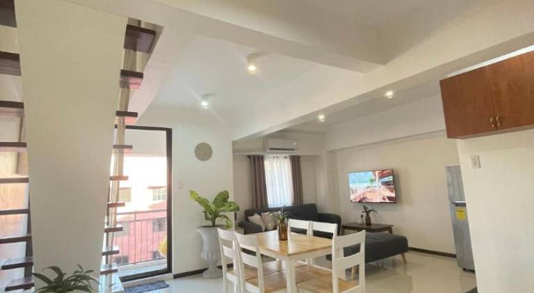 Serviced apartment with garden, terrace & pool — photo 5