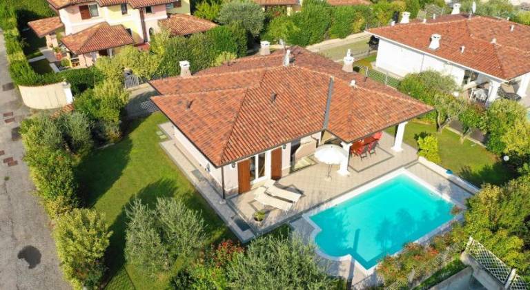 Villa with pool | Pet-friendly — photo 4