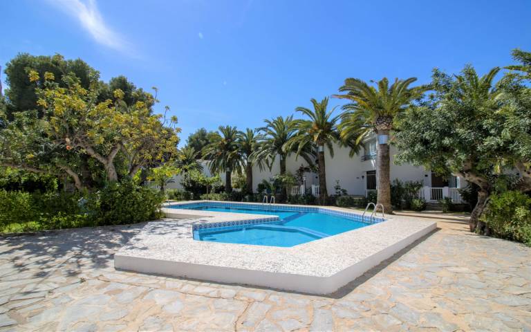 Adosado con piscina junto al puerto de Alcossebre