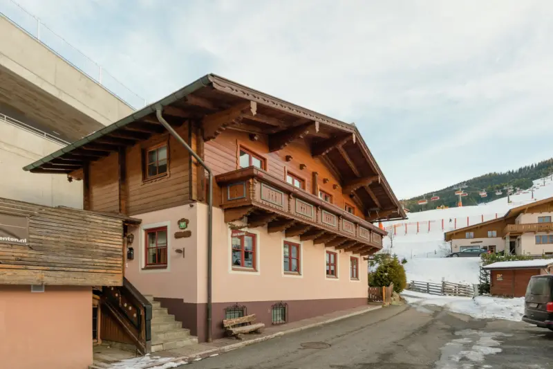 Ferienhaus mit Hund in Dienten am Hochkönig für max. 12 Personen Ferienhaus mit Hund in Dienten am Hochkönig für max. 12 Personen