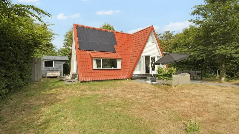 Ferienhaus mit Terrasse und Garten