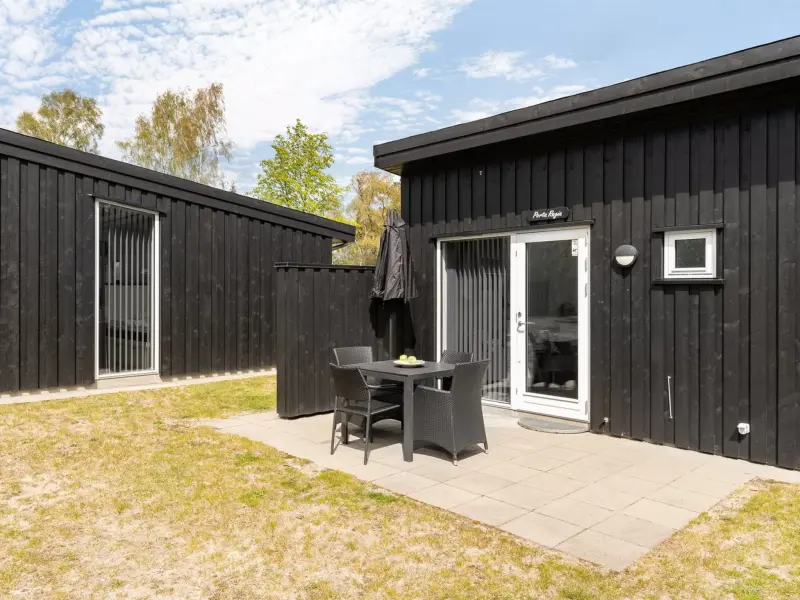 Apartment Væggerløse