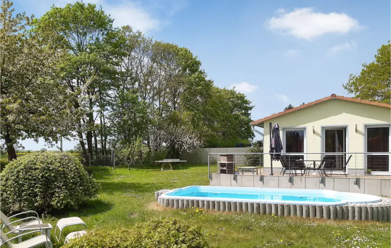 Ferienhaus mit Hund in Behrenhoff, Ostsee fuer max. 4 Personen