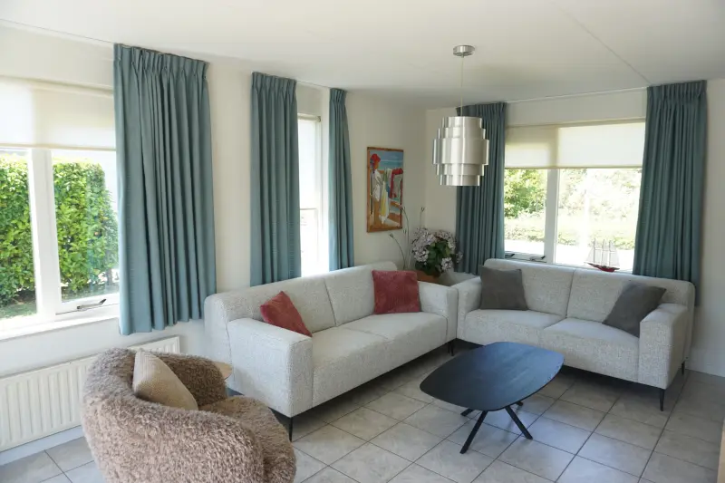 Voll ausgestattetes charmantes Ferienhaus mit Garten und Terrasse | Haustiere sind willkommen