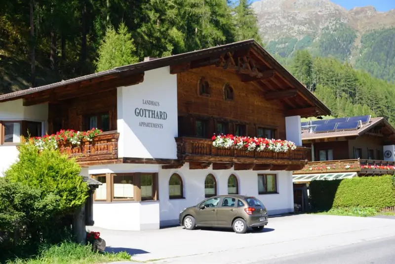 Ferienwohnung mit Hund in Sölden für max. 6 Personen Ferienwohnung mit Hund in Sölden für max. 6 Personen